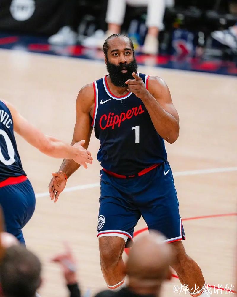 哈登39+9+11力压约基奇28+14+11 快船惊险击败掘金